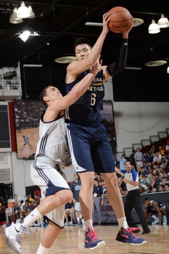 雷竞技张继科险胜19岁小将王楚钦