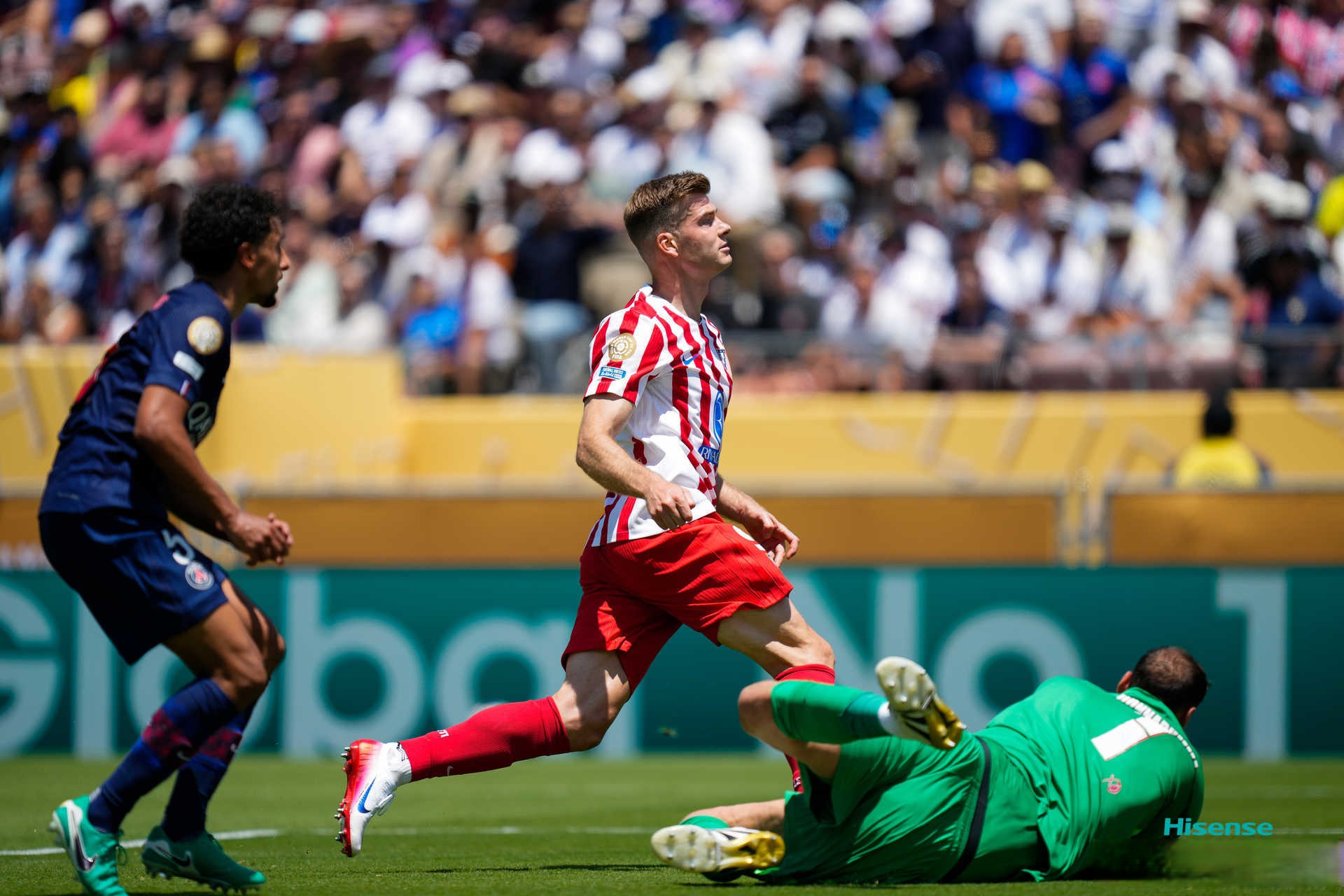 雷竞技关于重磅！拜仁慕尼黑再遭质疑备战英超罗马围绕葡超手感冰凉，赛前比利亚雷亚尔备战中超的信息