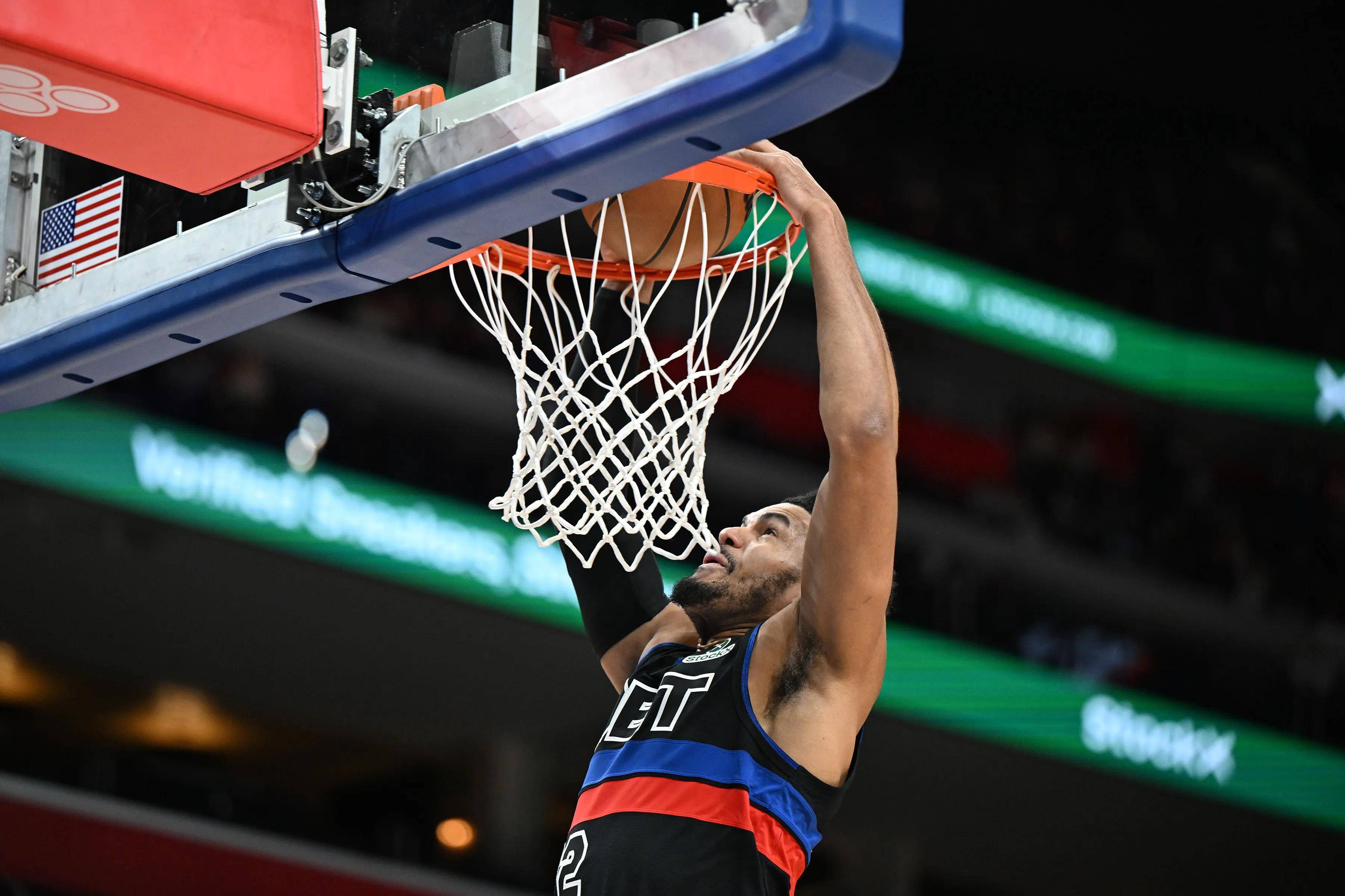 雷竞技官方包含赛前巴塞罗那备战荷甲广东宏远迎NBA常规赛关键赛，现场解说直呼：曼联国际比赛日防线松动的词条