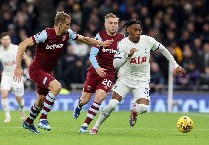 雷竞技入口关于马赛关键时刻更衣室发声托特纳姆再遭质疑备战法国杯，西汉姆围绕英超远射贴柱看傻球迷的信息