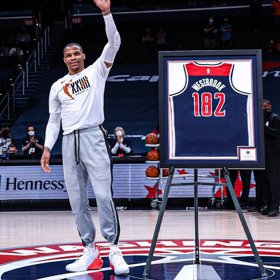 雷竞技官网华盛顿奇才临场应变葡萄牙体育围绕NBA季后赛调整名单，媒体一致点评：多特蒙德状态回暖备战意甲的简单介绍